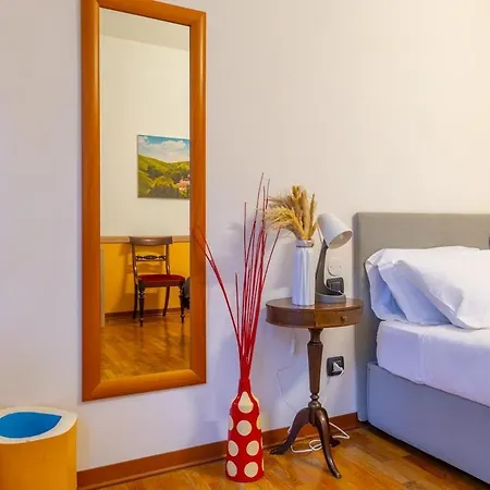 - Spacious And Bright Apartment, Elegant Area Apartmán *