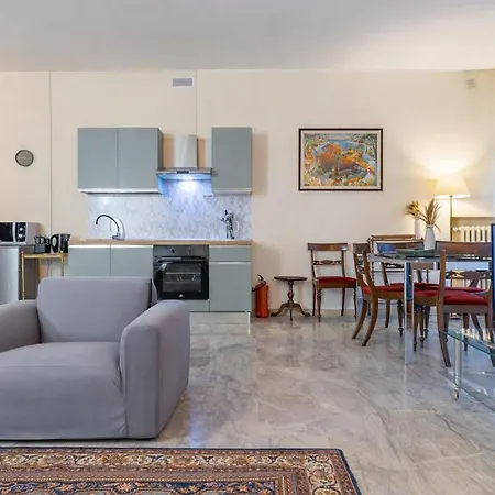 - Spacious And Bright Apartment, Elegant Area * Milán