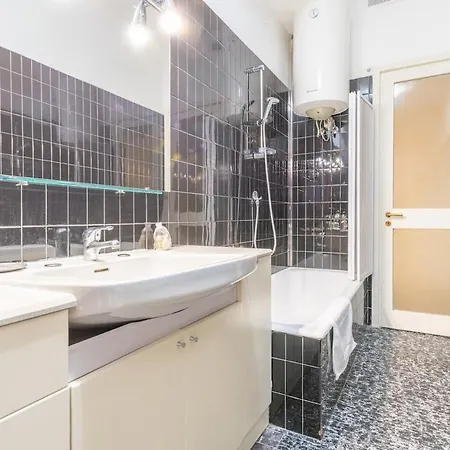 - Spacious And Bright Apartment, Elegant Area Apartmán Milán