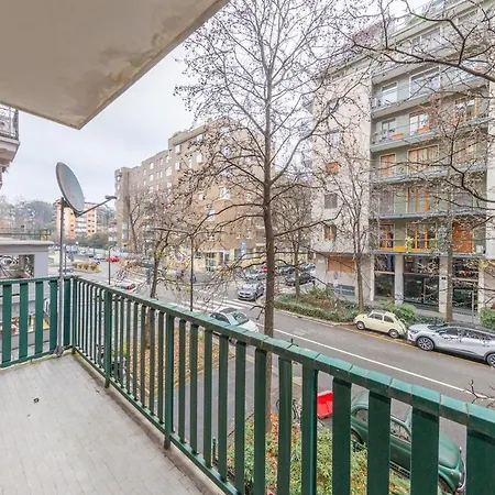 - Spacious And Bright Apartment, Elegant Area * Milán