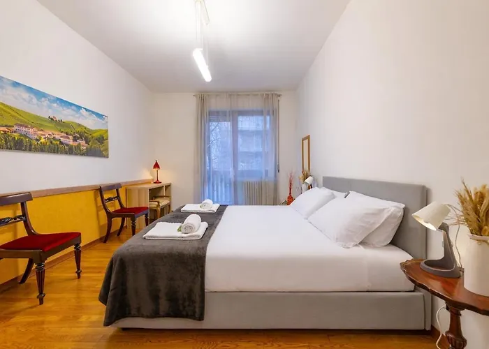 דירה - Spacious And Bright Apartment, Elegant Area *