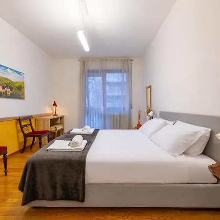 Appartement - Spacious And Bright Apartment, Elegant Area *